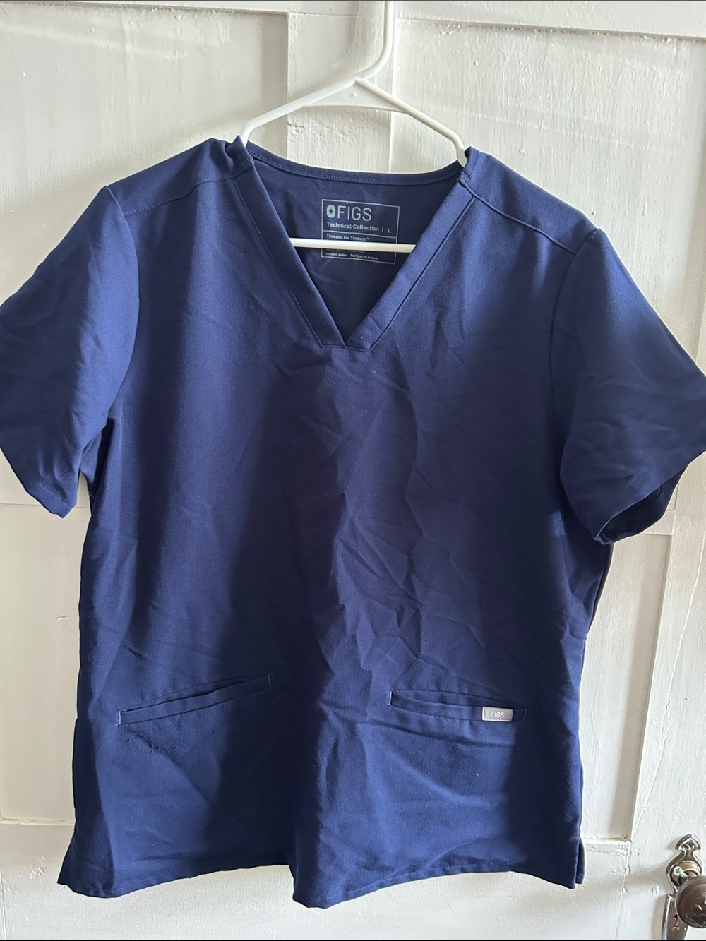 Figs Technical Collection Scrub Top with Pockets Size L